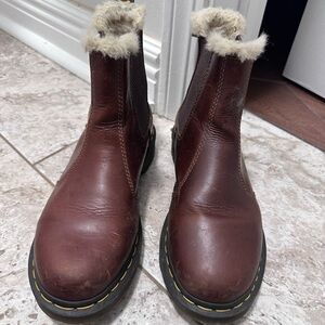 Doc Martens Leonore Chelsea Boots w/faux fur lining